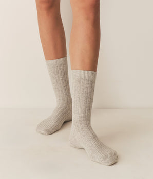 COLLEGIEN MERINO CASHMERE RIBBED CREW SOCKS -- GRIS CLAIR